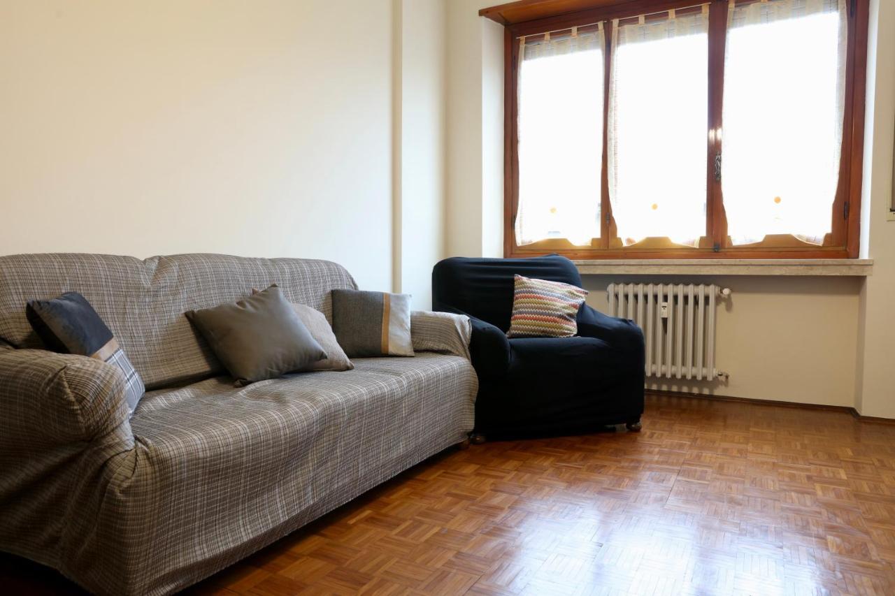 La Casa Dei Nonni - Ampio Trilocale Zona Lingotto Turim Exterior foto