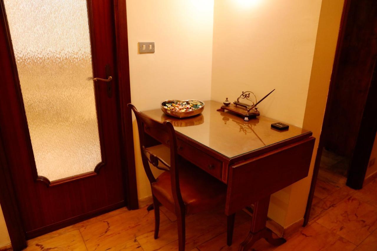 La Casa Dei Nonni - Ampio Trilocale Zona Lingotto Turim Exterior foto